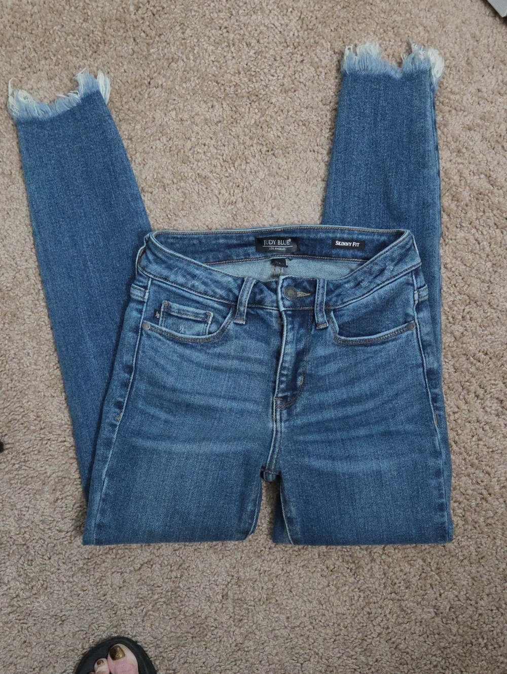 Judy Blue Medium Blue Skinny Jeans with Raw Hem